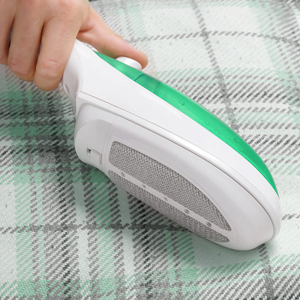 Ångstrykare i vertikal modell, 1000W (vit/grön)
