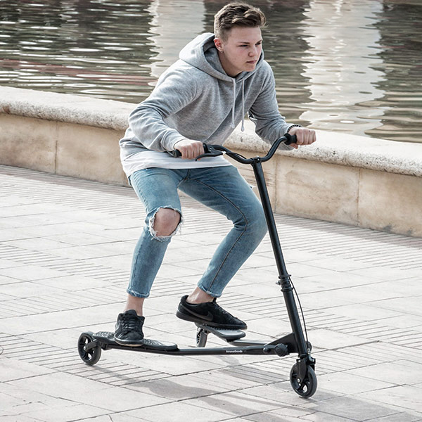 Speedy trehjulig skoter
